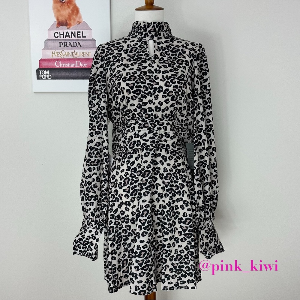 Area Stars Leopard Print Keyhole Dress
